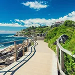 2B Beach Escape @ 89 Roscoe