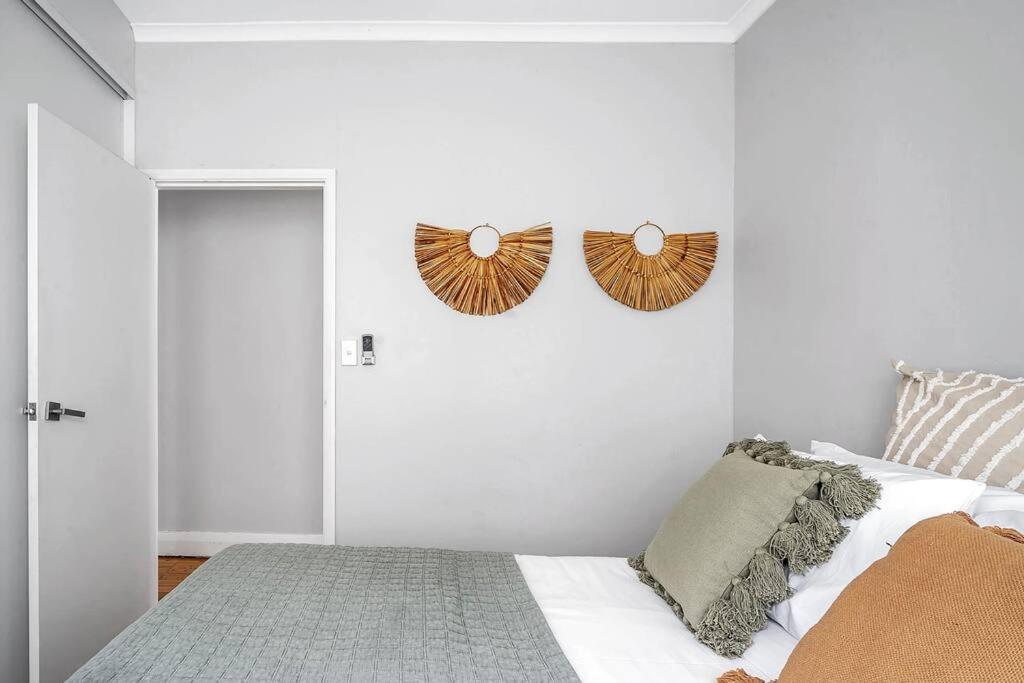 Apartment 2b Escape @ 89 Roscoe